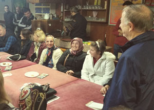 Mahallelisi Köymen'i Bağrına Bastı