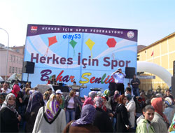 Rize'de Bahar Şenliği Başladı