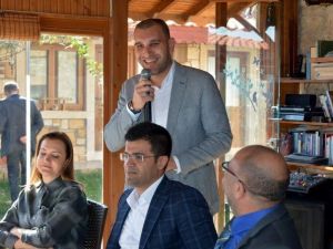 Tansu Kaya Erzurumlular İle Kahvaltıda Buluştu