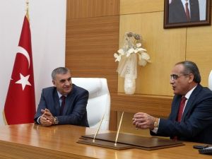 Bakan Topçu: "Türkiye’yi Durdurmak İstiyorlar"