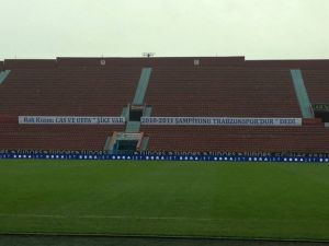 Trabzonspor Taraftarından Fenerbahçe’nin Pankartına Cevap