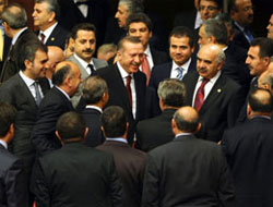 Mecliste görüşmelere onay çıktı