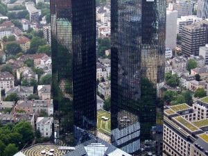 Deutsche Bank 9 Bin Kişinin İşine Son Verecek