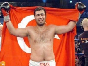 Milli Boksör Sinan Şamil Sam hayatını kaybetti
