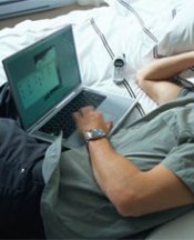 Bilgisayarla çalışanlarda fıtık tehlikesi