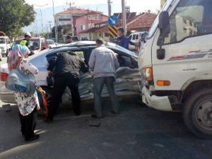 Bolu’da Trafik Kazası: 3 Yaralı