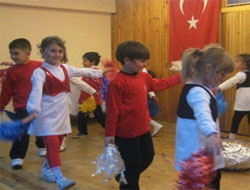 Çamlıhemşin 23 Nisan'ı coşkuyla kutladı