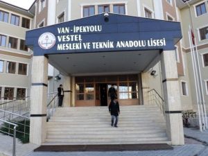 Van’da Oy Kullanma İşlemi Başladı