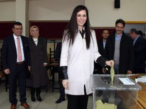 Ak Parti Genel Başkan Yardımcısı Karaaslan Oyunu Kullandı