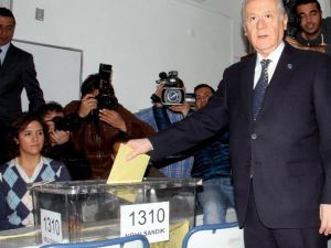 Mhp Genel Başkanı Bahçeli Oyunu Kullandı