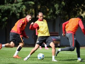 Galatasaray’da Benfıca Hazırlıkları Sürüyor