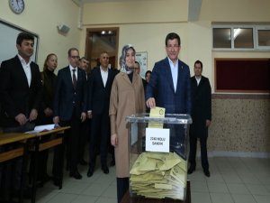 AK Parti tek başına iktidar. Hangi parti kaç vekil çıkarıyor?