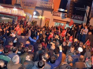 Ak Parti Trabzon’da Seçim Zaferini Kutluyor