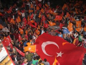 Ak Parti’nin İktidarı, Hatay’da Coşkuyla Kutlandı