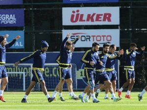 Fenerbahçe, Ajax Maçı Hazırlıklarını Sürdürüyor