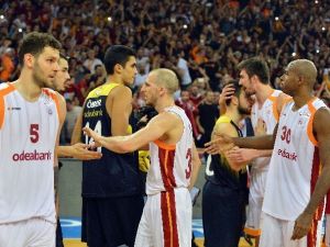 Potada Derbinin Galibi Galatasaray