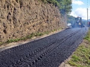 Büyükşehir’in Vakfıkebir’deki Asfalt Hamlesi Devam Ediyor