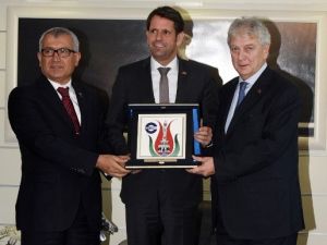 Alman Bakan Ebso’yu Ziyaret Etti