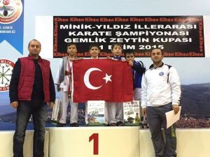 Çiftlikköy Karatecileri Gemlik’te Madalyaları Topladı