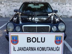 Kaçak Otomobilden Kaçak Sigara Çıktı