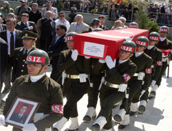 Samsun şehidine ağladı