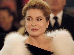 Yaşam Boyu Başarı Ödülü Fransız Aktris Catherıne Deneuve’ün