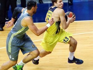 Fenerbahçe, Kızıl Yıldız Deplasmanında