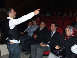 Lazutlar Rize'de Sahnelendi