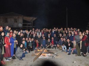 Düzce Milletvekilleri Ak Gençlerle Birlikte