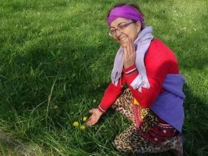 Çevre Dostu Kadın 4 Aydır Kaldığı Parkı Evi Haline Getirdi