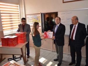 İznik’te Öğrencilere Tablet Dağıtıldı