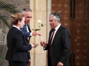 Meclis’e Torunu İle Birlikte Geldi