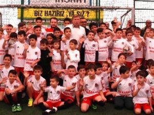 Biga’da Tanju Çolak Futbol Akademisi Açıldı