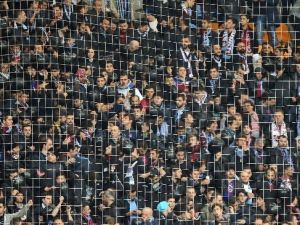 Trabzonspor’dan Pfdk Kararlarına ‘Siyah’ Tepki