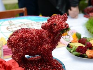 Azerbaycan’da Nar Bayramı İlgi Gördü