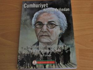 Kaybettiği Annesinin Kitabını Yazdı