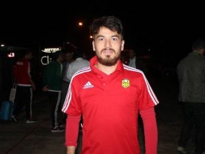 Yeni Malatyasporlu Futbolculardan İrfan Buz’a Övgü
