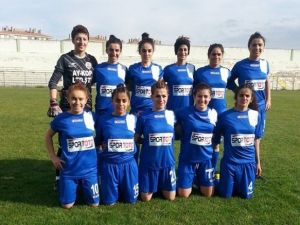 Hakkari Kadın Futbol Takımı Rakip Tanımıyor