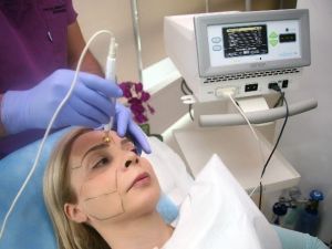 30 Dakikada Göz Kapağı Dahil Cilt Gençleştirme