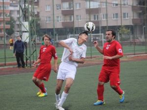 Yalovalı Özeller Rövanşı Aldı