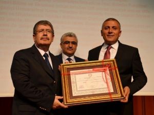 Başbakan Davutoğlu’nun Mazbatası Verildi
