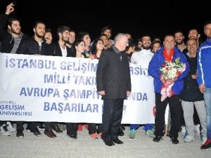 A Milli Takım, Katar Ve Yunanistan Maçı Hazırlıklarına Başladı