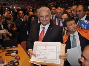 Ak Parti İzmir Milletvekilleri Mazbatalarını Aldı