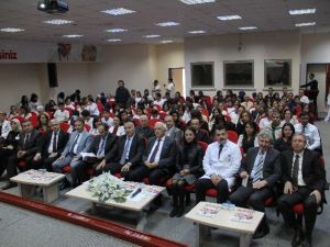Çorum’da “Klinik Eczacılık Hizmetleri” Anlatıldı