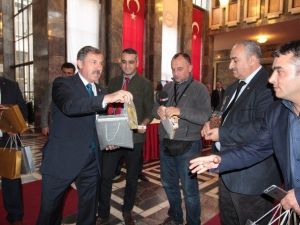 Manisalı Vekilden Mesir Macunlu Tanıtım