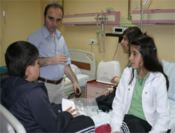 Okul yemeğinden 93 kişi zehirlendi