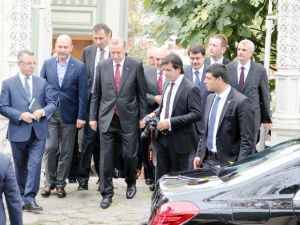 Cumhurbaşkanı Erdoğan Cuma Namazını Beşiktaş’ta Kıldı