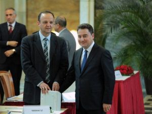 Ali Babacan Meclis’e Kaydını Yaptırdı