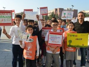 Öğrencilerden ‘Toprağa Saygı’ Yürüyüşü