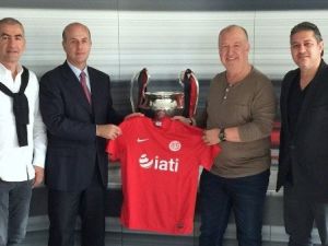 Antalyaspor İle Milan Hazırlık Maçı Yapacak